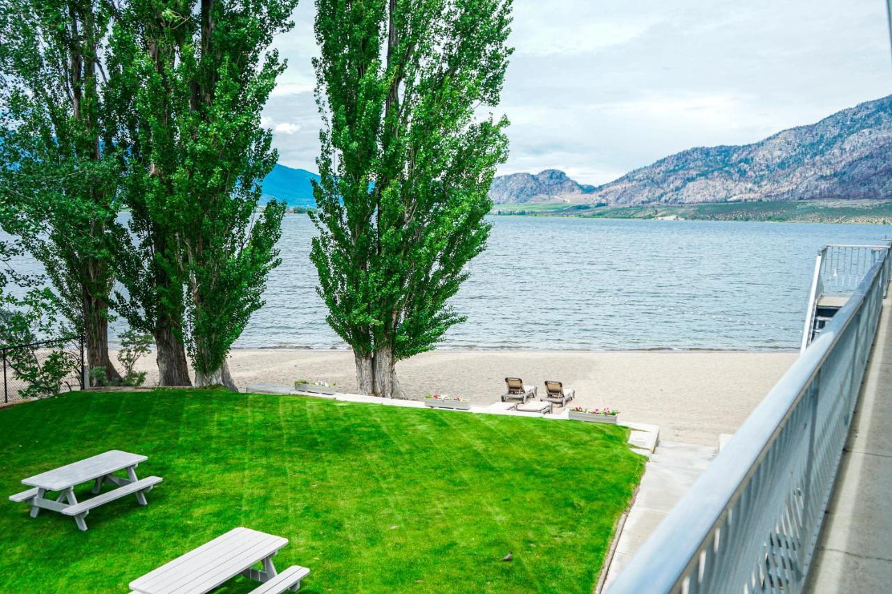 Poplars Motel On The Lake Osoyoos Kültér fotó